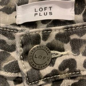 Ann Taylor LOFT Animal print skinny jeans